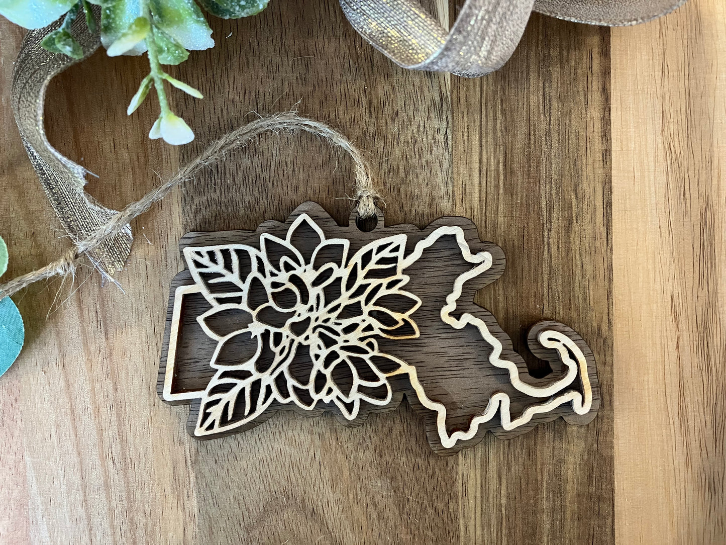 Wooden Massachusetts State Flower Ornament